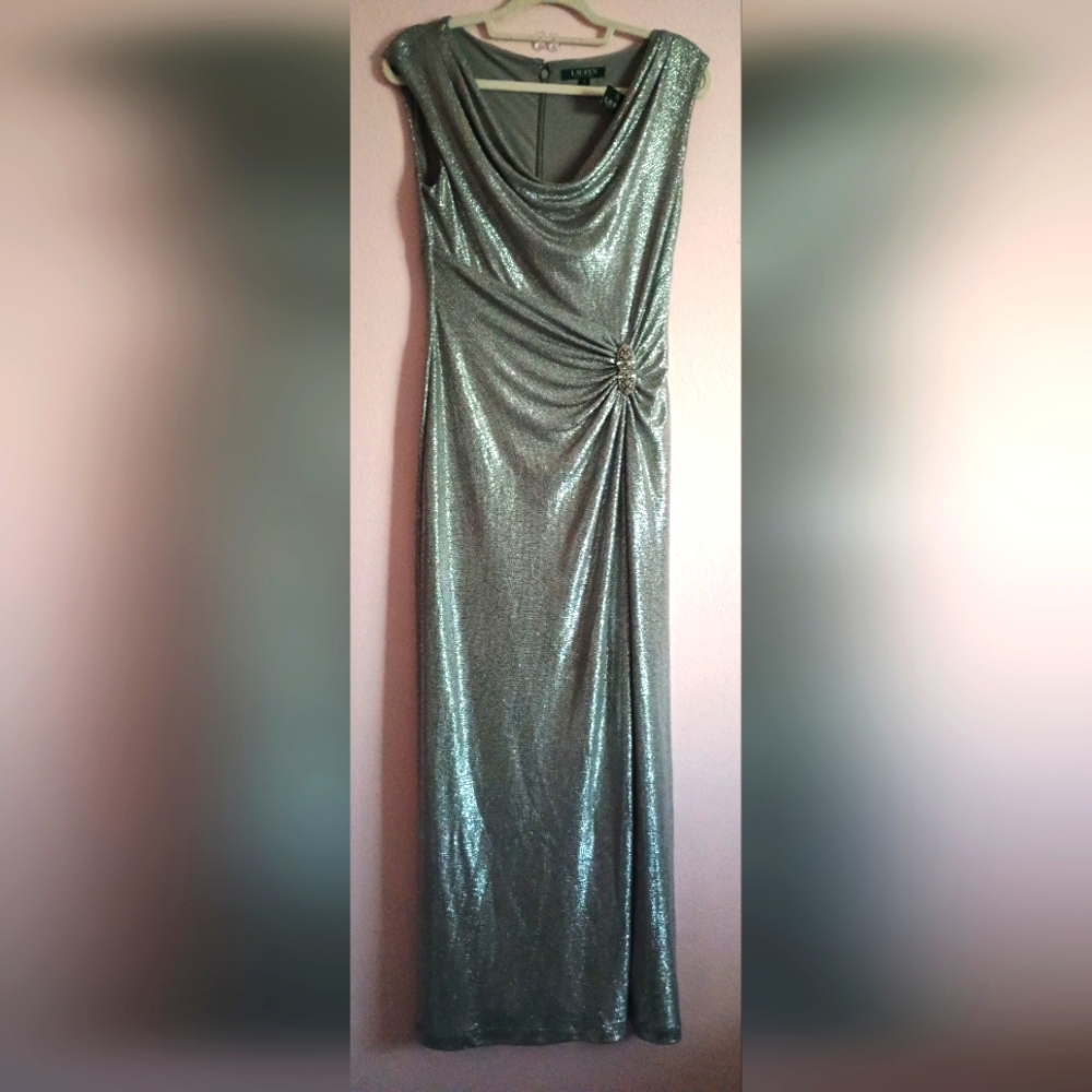 Lauren Ralf Laurem women Metallic Sleveness -silver -dress strech size 8